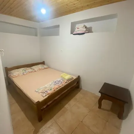 La Di Zazopetra Menetaí