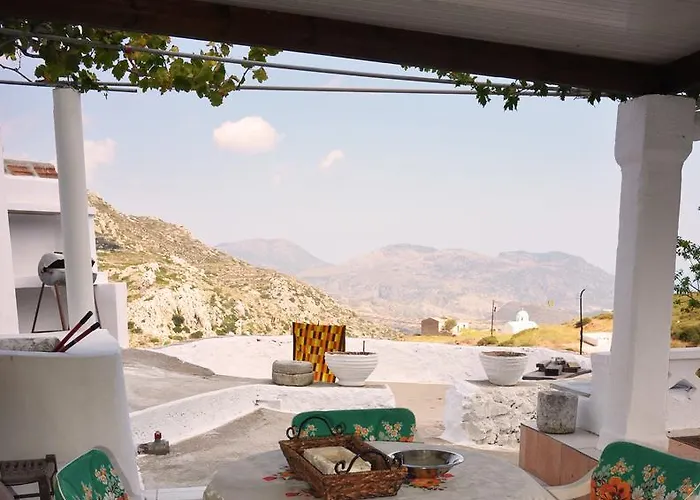 La Di Zazopetra بيت للعطل Menetaí