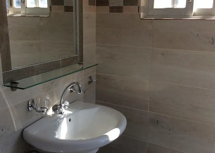 بيت للعطل La Di Zazopetra Menetaí